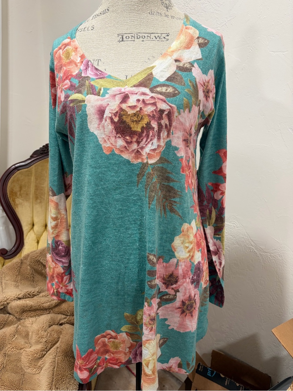 Floral V-Neck Tunic Top - Teal with Pink Floral